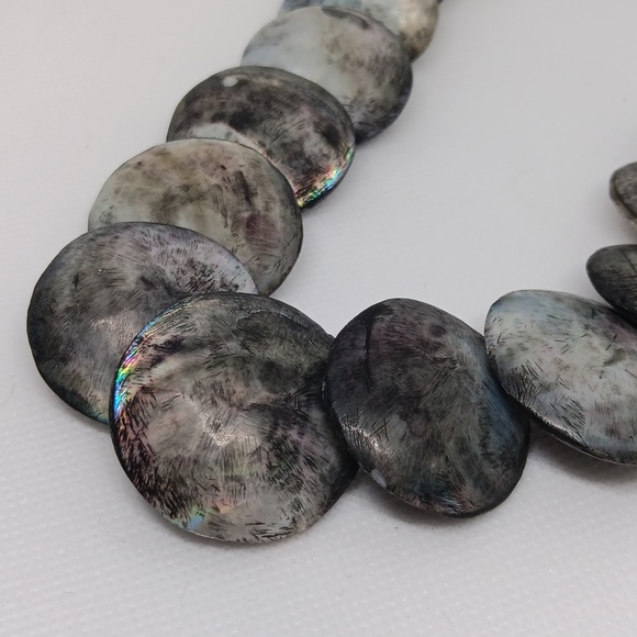 Shell Necklace - Picture 3 of 4